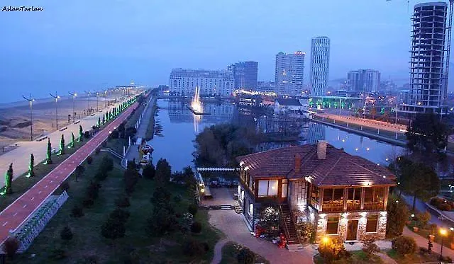 Nino Apartment On Pirosmani Batumi