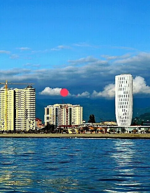 Nino Apartment On Pirosmani Batumi Georgien