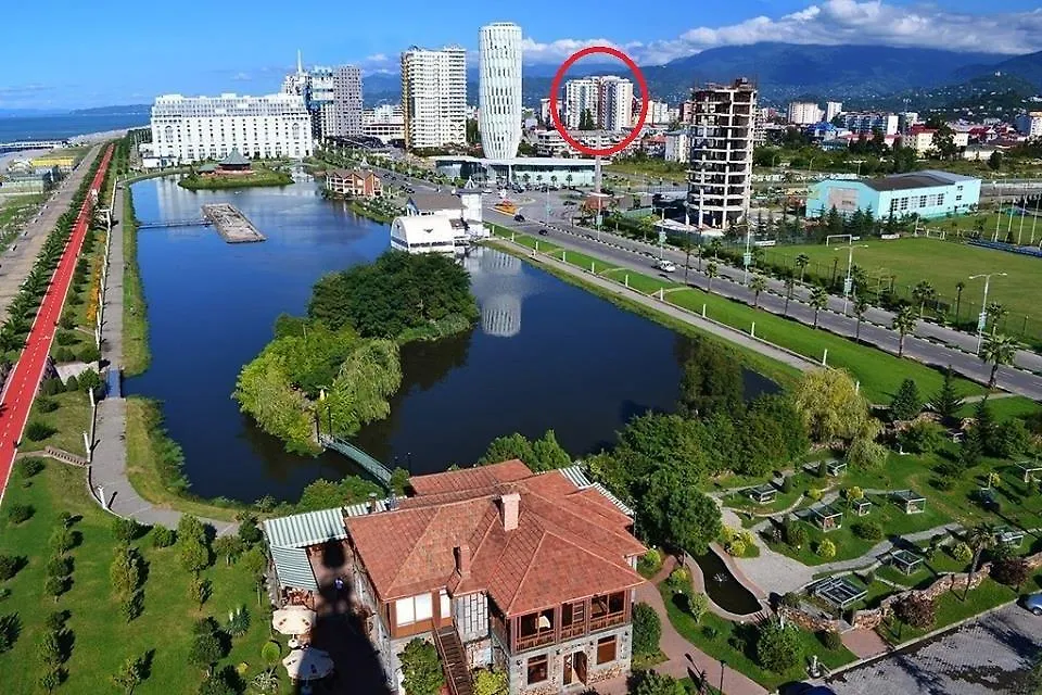 Nino Apartment On Pirosmani Batumi Georgien
